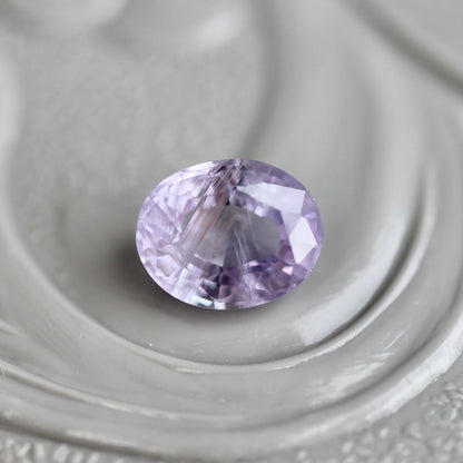 非加熱サファイア 0.49ct 5mm×4mm オーバルカット 【MJ2433】