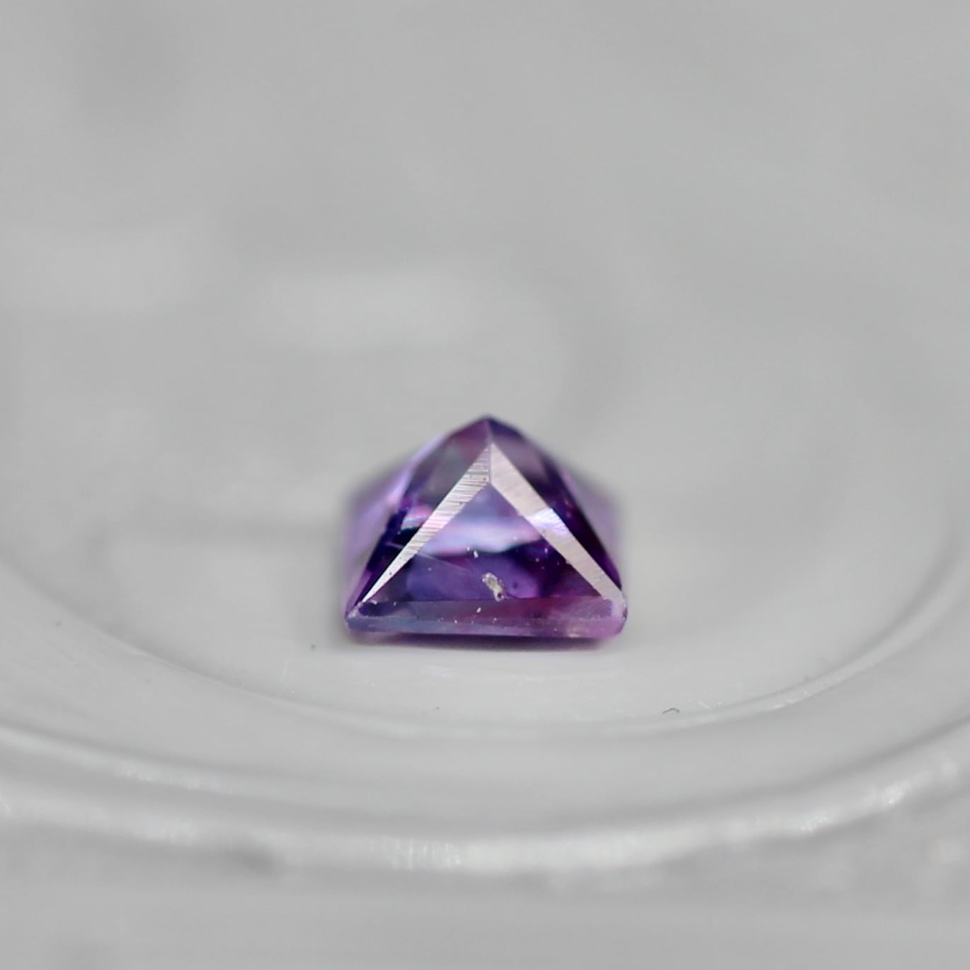 サファイア 0.22ct スクエアカット 3.3mm×3.3mm×2.4mm【MJ2688】