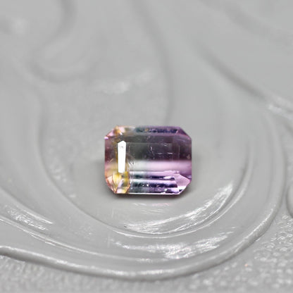 エメラルドカット パーティカラードトルマリン 0.40ct 4.4mm×3.4mm-1.9mm 【MJ2514】