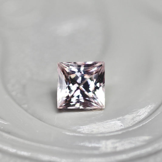 サファイア 0.24ct スクエアカット 3.3mm×3.3mm×2.4mm【MJ2690】