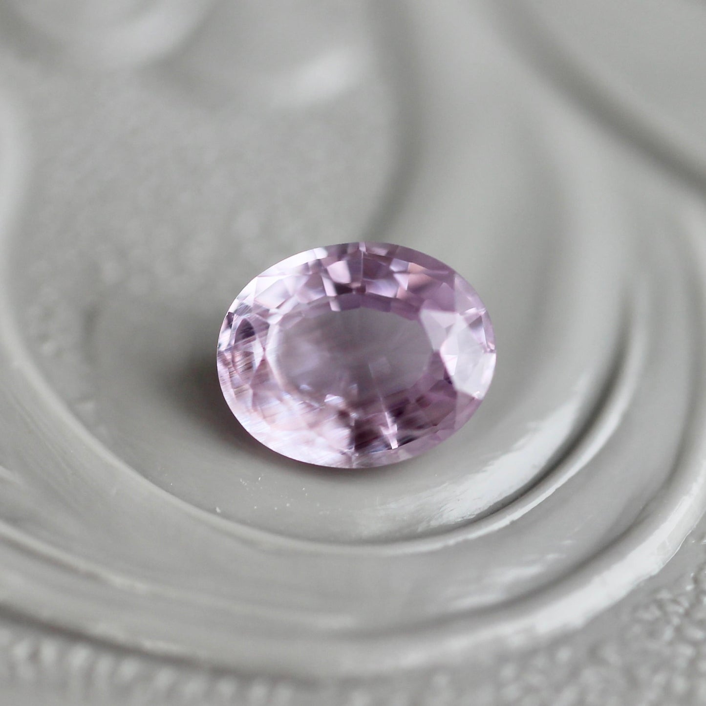 非加熱サファイア 0.48ct 5mm×4mm オーバルカット 【MJ2434】