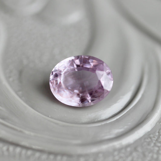 非加熱サファイア 0.48ct 5mm×4mm オーバルカット 【MJ2434】