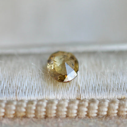 オーバルローズカット ブラウンダイヤモンド 0.18ct 4.1mm×3.2mm-1.3mm 【MJ2473】