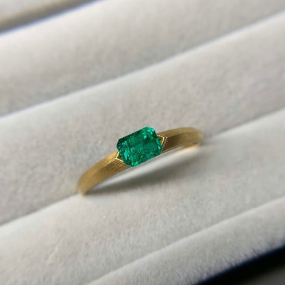 エメラルドカット エメラルド 0.34ct 5.0mm×3.6mm-2.4mm 【MJ2475】