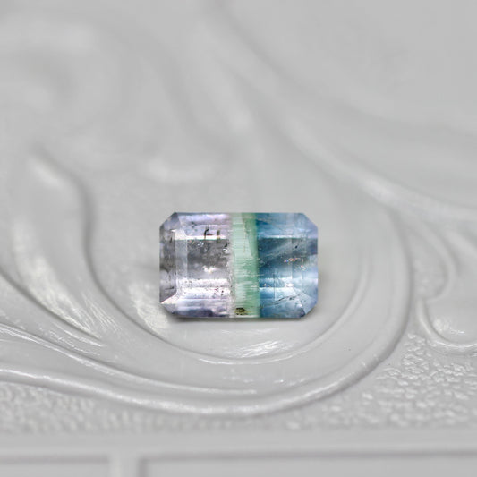 パーティーカラードトルマリン 0.74ct エメラルドカット 6.7mm×4.5mm×2.8mm【MJ2661】