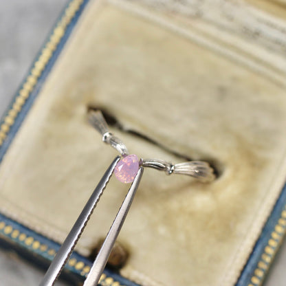 ペアシェイプカット シルキーパープルピンクサファイア　0.19ct  3.6mm×2.6mm×1.9mm 【MJ2525】