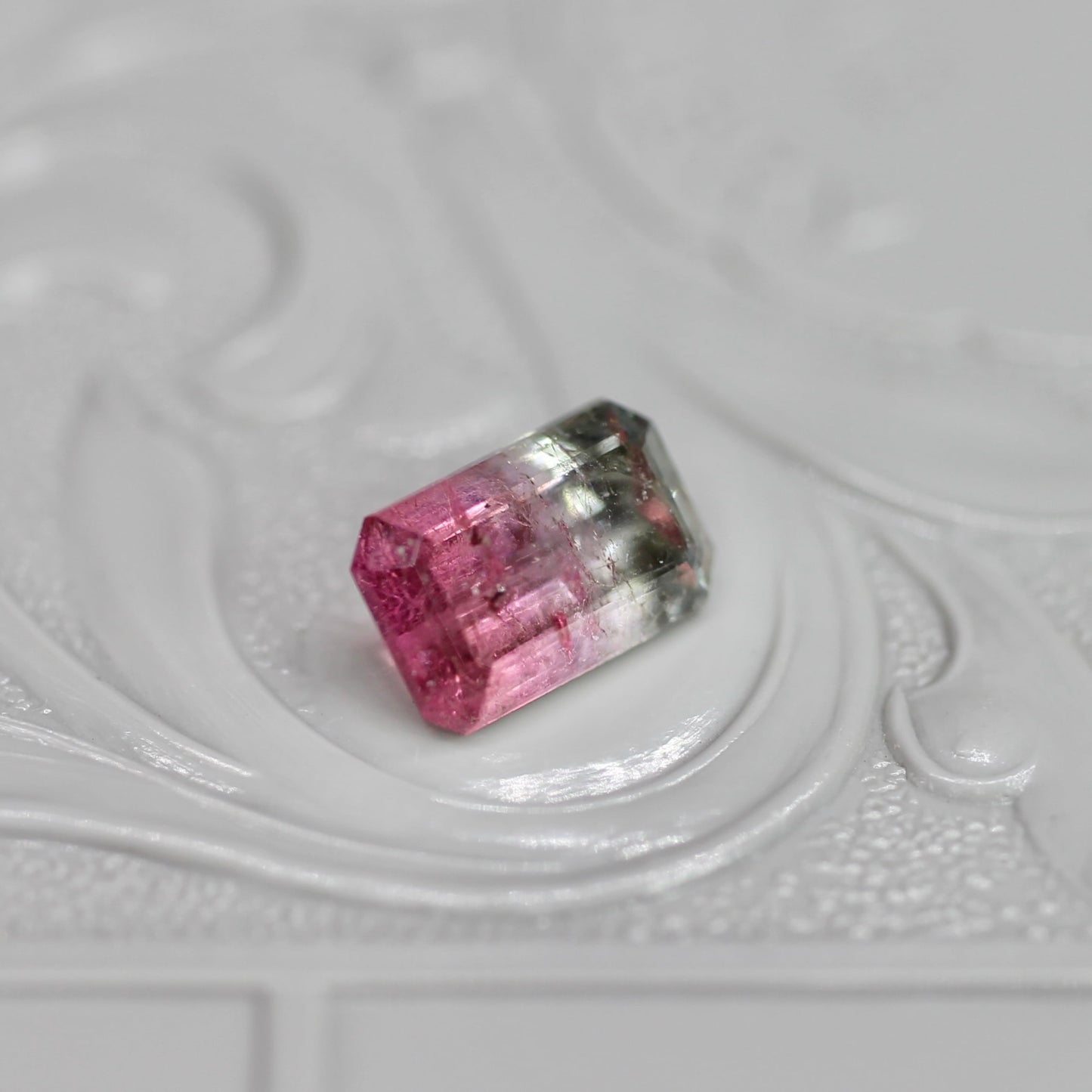 バイカラートルマリン 1.19ct エメラルドカット 7.8mm×5.0mm×3.4mm【MJ2655】