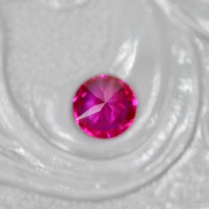 ルビー 0.41ct ラウンドカット  4.2mm×4.2mm×2.1mm【MJ2729】