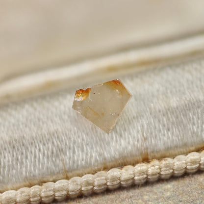 ダイヤカット ナチュラルダイヤモンド 0.25ct 3.6mm×4.4mm-1.4mm 【MJ2489】