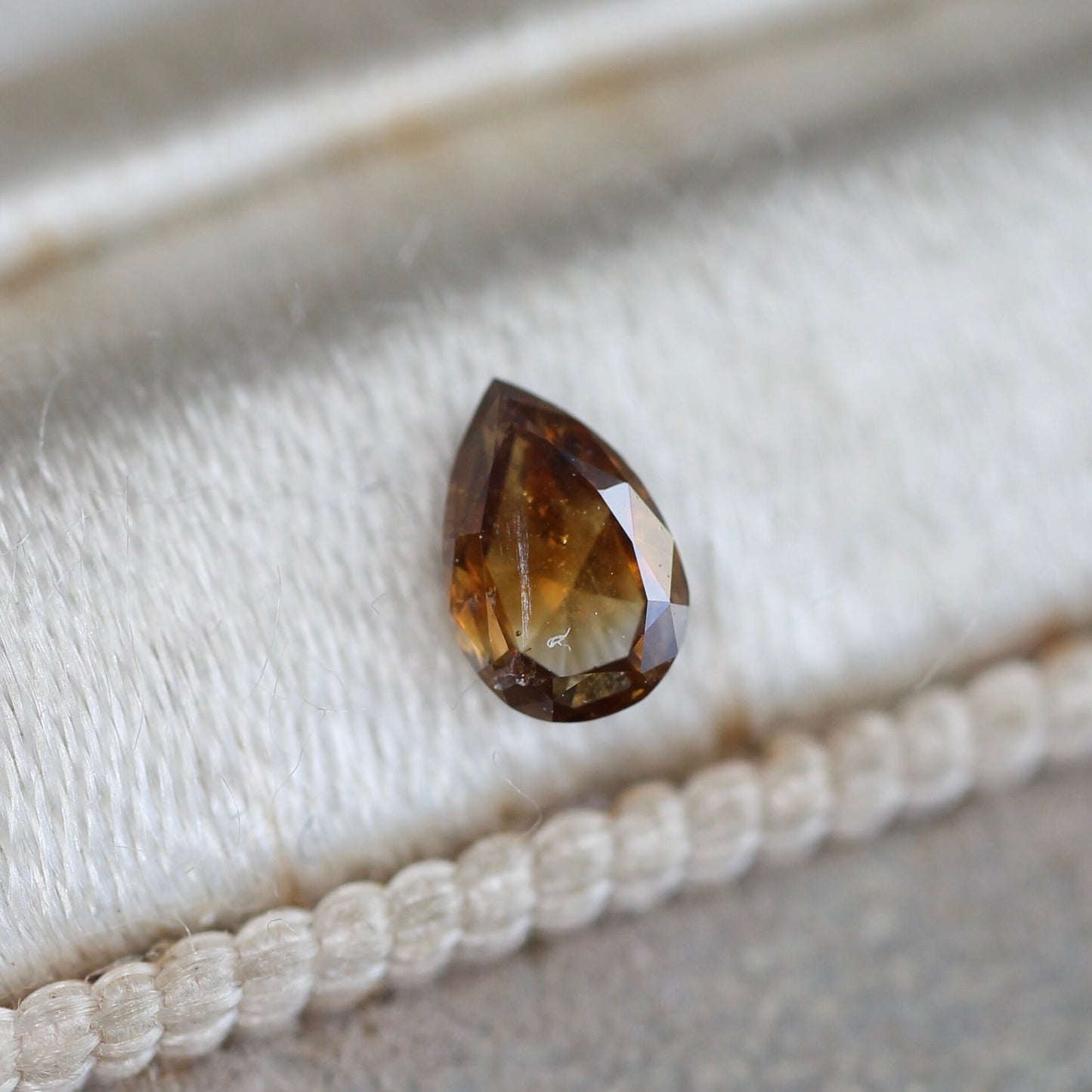 ペアシェイプカット ブラウンダイヤモンド 0.180ct 4.6mm×3.0mm-1.4mm 【MJ2481】