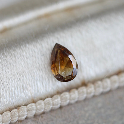 ペアシェイプカット ブラウンダイヤモンド 0.180ct 4.6mm×3.0mm-1.4mm 【MJ2481】