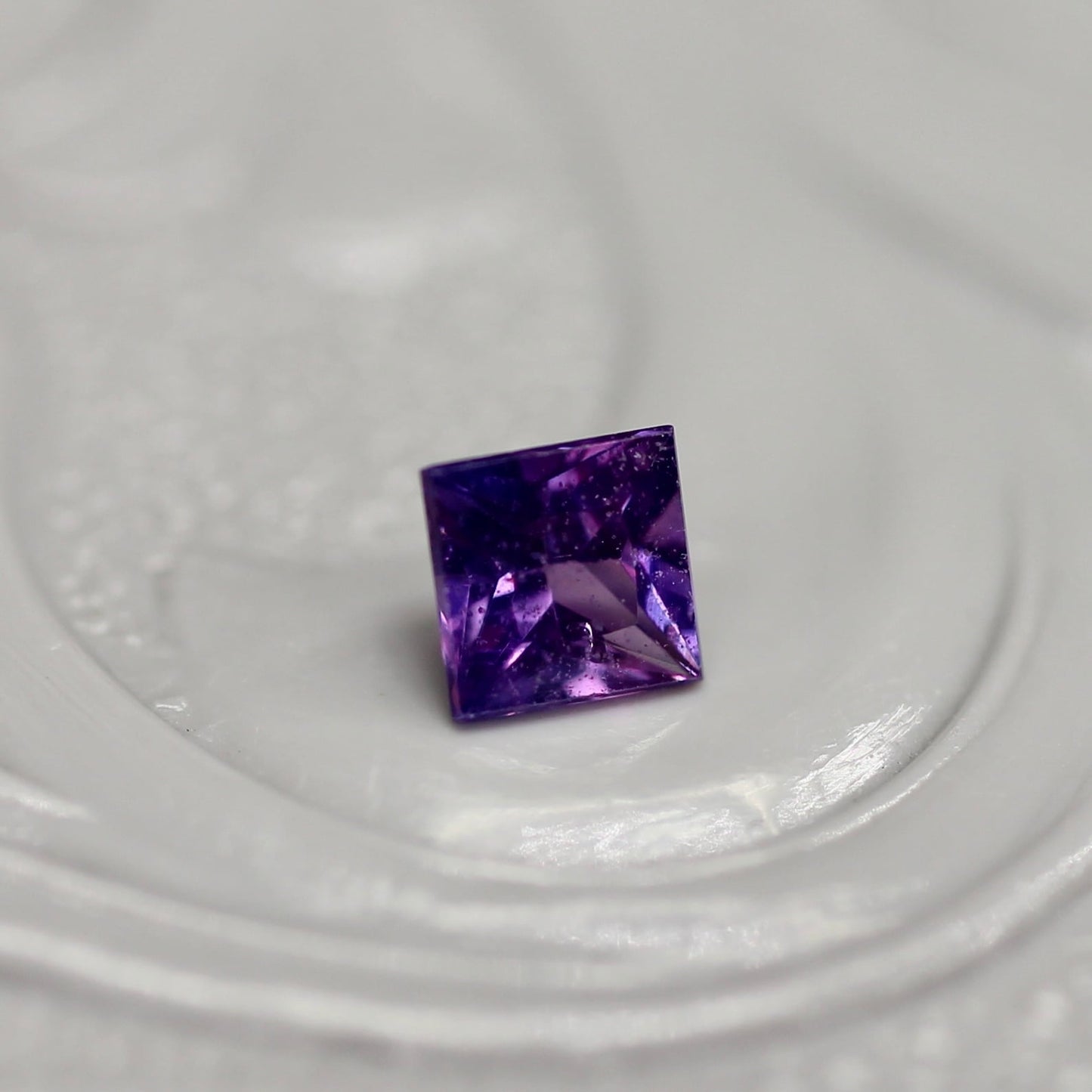 サファイア 0.19ct スクエアカット 3.1mm×3.1mm×2.2mm【MJ2691】