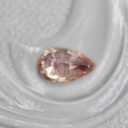 パパラチアサファイア 0.25ct ペアシェイプ 5.0mm×3.0mm×1.9mm ソーティング付き【MJ2743】