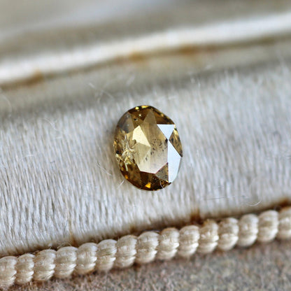 オーバルローズカット ブラウンダイヤモンド 0.18ct 4.1mm×3.2mm-1.3mm 【MJ2473】