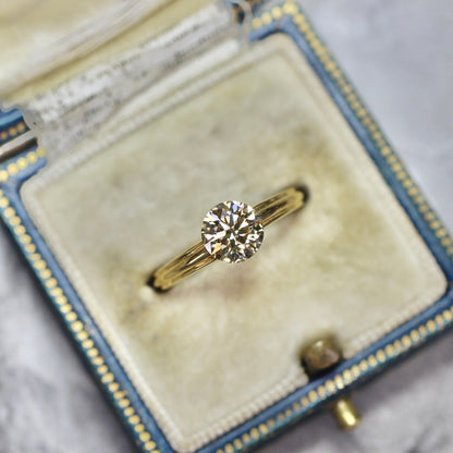 シャンパンブラウンダイヤモンド 0.895ct  VS-2  Excellent ラウンドブリリアントカット【MJ2678】