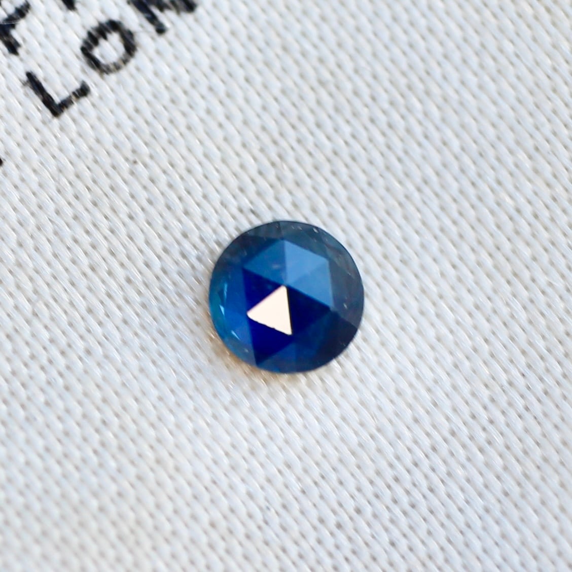 サファイア 0.245ct 3.8mm ローズカット 【MJ2460】