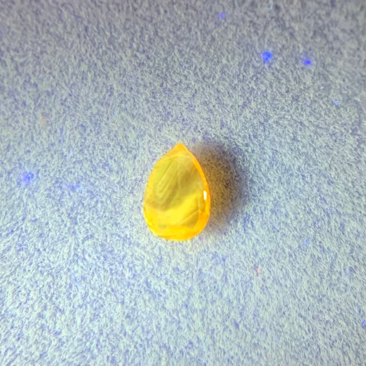 ペアシェイプカット ブラウンダイヤモンド 0.135ct 4.4mm×2.9mm-1.2mm 【MJ2482】