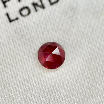 ルビー 0.17ct 3mm ローズカット【MJ2540】