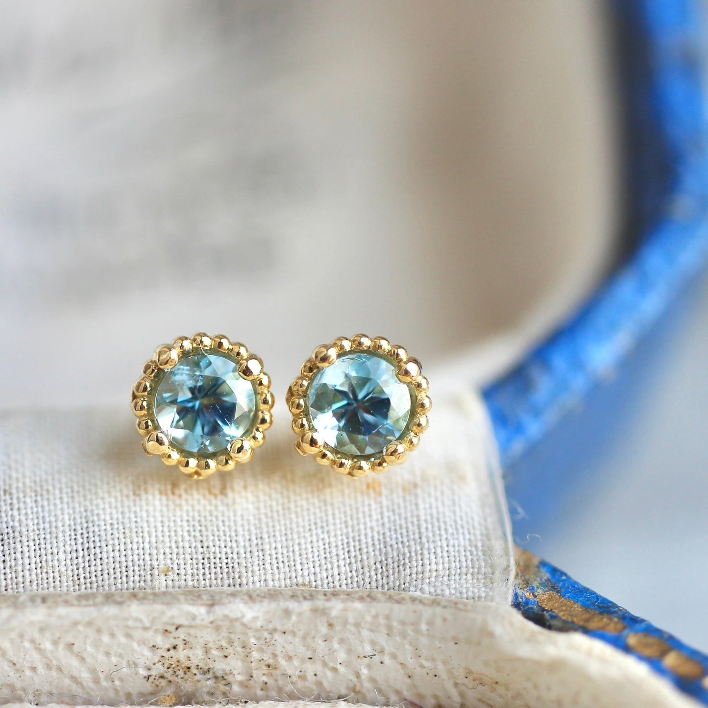 サンタマリアアクアマリン0.1ct 3mm K18YG ミルフレーム ピアス 片耳 【MJ2499】