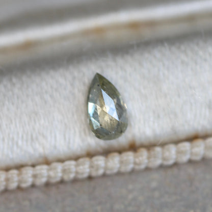 ペアシェイプカット ナチュラルダイヤモンド 0.165ct 4.9mm×2.8mm-1.4mm 【MJ2483】