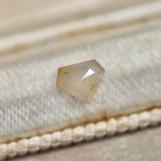 ダイヤカット ナチュラルダイヤモンド 0.25ct 3.6mm×4.4mm-1.4mm 【MJ2489】