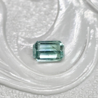 バイカラートルマリン 0.27ct エメラルドカット 4.6mm×3.0mm×2.5mm【MJ2666】