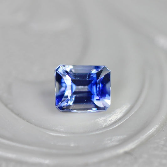 バイカラーサファイア 0.34ct エメラルドカット 4.2mm×3.5mm×2.8mm【MJ2710】