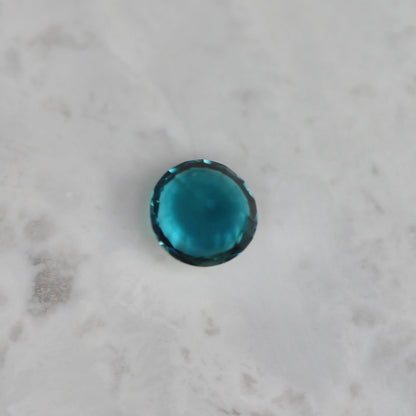 グランディディエライト 0.04ct ラウンドカット 2.2mm×2.2mm×1.7mm【MJ2692】