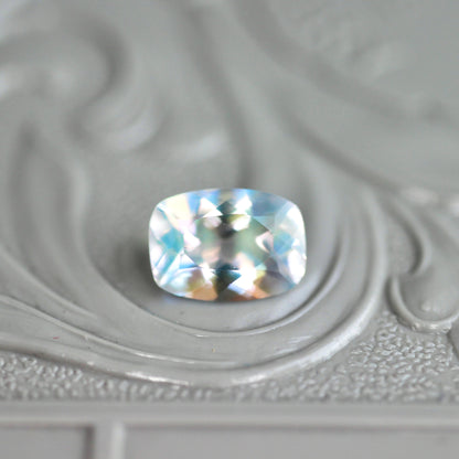 アンデシンラブラドライト 0.71ct 5×7mm マラウイ産 レインボームーンストーン 【MJ2451】