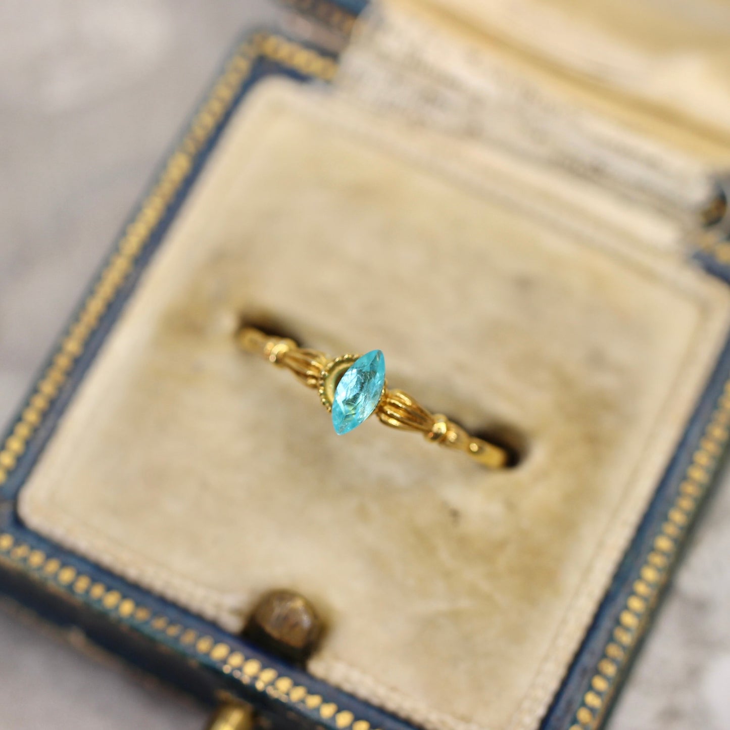 パライバトルマリン 0.160ct ブラジル産 マーキスカット 5.3mm×2.5mm×1.9mm【MJ2720】