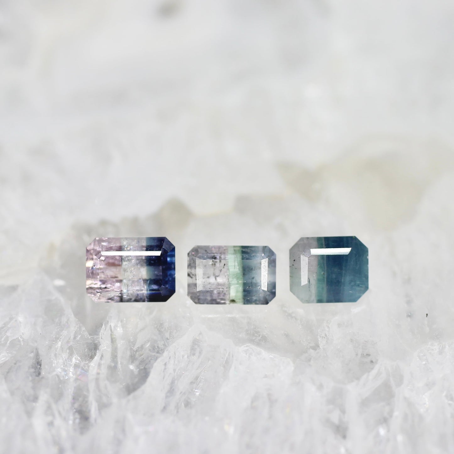 パーティーカラードトルマリン 0.92ct エメラルドカット 6.0mm×5.1mm×3.7mm【MJ2660】