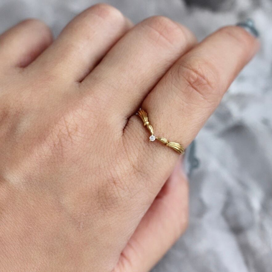 アンティークVリング ダイヤモンド0.02ct VSクラス 【MJ2503】