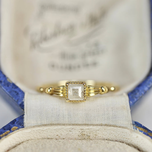 ホワイト系ダイヤモンド 0.14ct K10YG スクエアローズカット ミルフレーム×アンティークアーム【MJ2840】