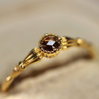 ローズカットブラウンダイヤモンド0.1ct K10YG ミルフレーム×アンティークアーム