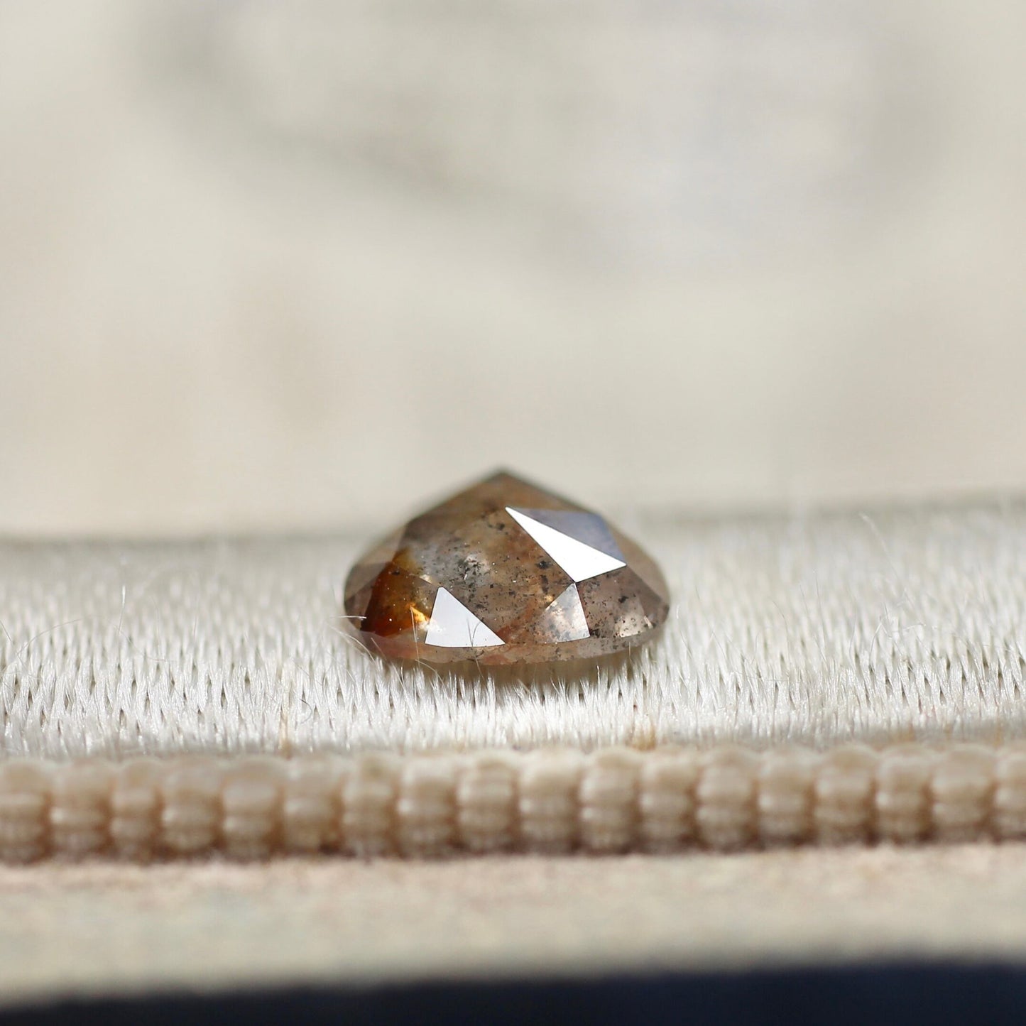 マロンカット ナチュラルダイヤモンド 0.44ct 4.8mm×5.6mm-1.3mm 【MJ2486】