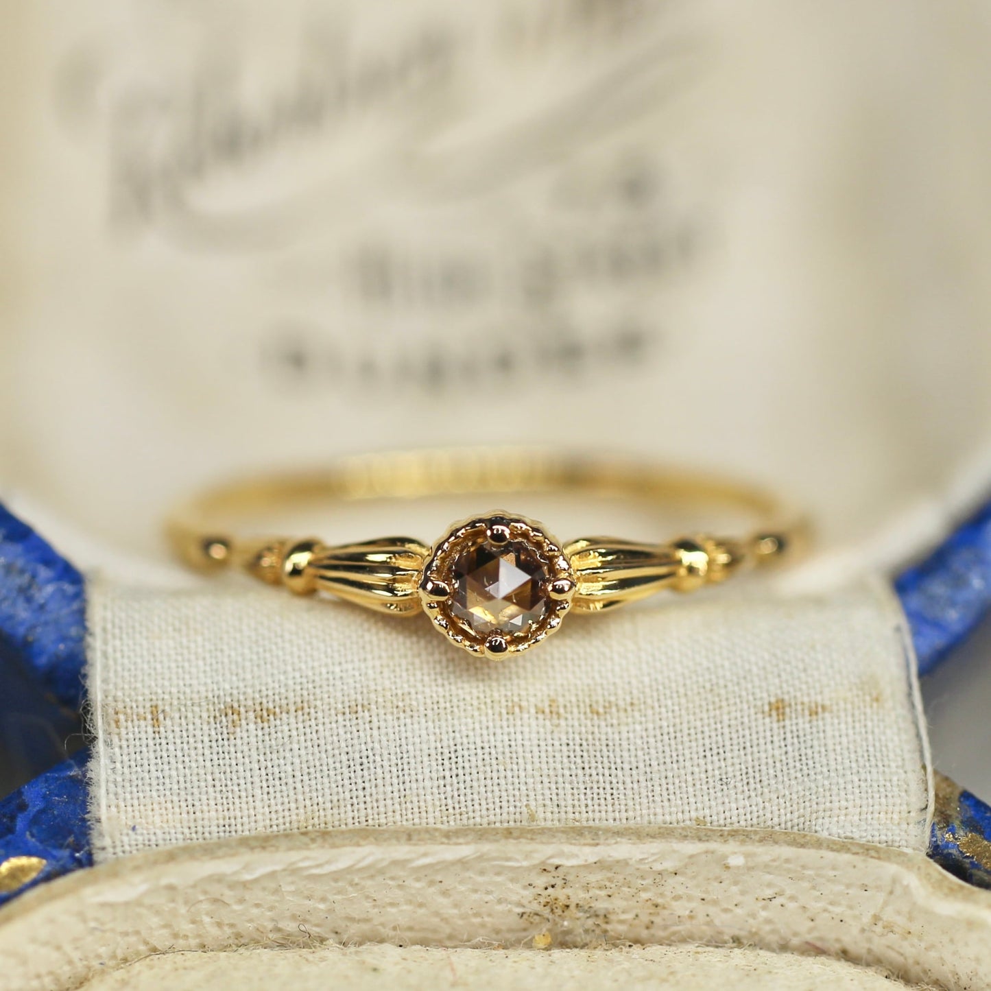 ローズカットブラウンダイヤモンド0.1ct K10YG ミルフレーム×アンティークアーム