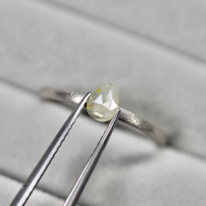 ペアシェイプカット ナチュラルダイヤモンド 0.19ct 4.9mm×3.4mm-0.6mm 【MJ2485】