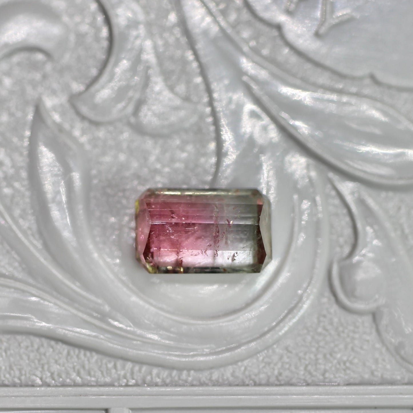 バイカラートルマリン 1.19ct エメラルドカット 7.8mm×5.0mm×3.4mm【MJ2655】