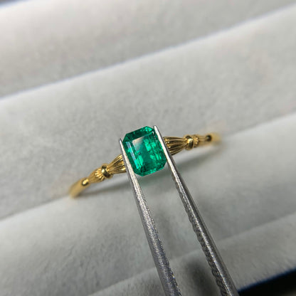 エメラルドカット エメラルド 0.34ct 5.0mm×3.6mm-2.4mm 【MJ2475】
