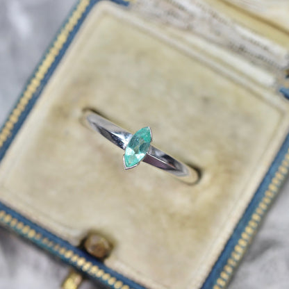 パライバカラーベリル 0.20ct マーキスカット 6.2mm×2.9mm×2.2mm【MJ2713】