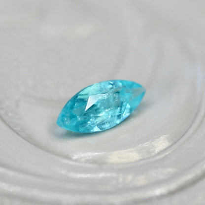 パライバトルマリン 0.160ct ブラジル産 マーキスカット 5.3mm×2.5mm×1.9mm【MJ2720】