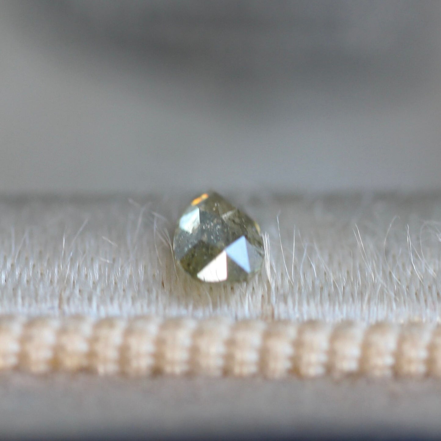 ペアシェイプカット ナチュラルダイヤモンド 0.165ct 4.9mm×2.8mm-1.4mm 【MJ2483】