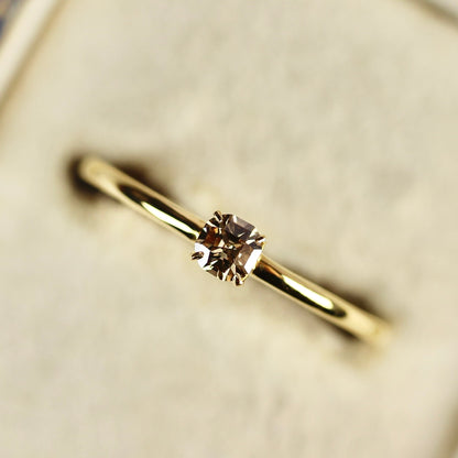 ブラウンダイヤモンド 0.135ct K10YG ラディアントカット 4本爪(立て爪)×プレーン(1mm)アーム【MJ2838】