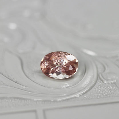 オーバルカット ラブラドライト 0.78ct 6.5mm×4.7mm-3.7mm 【MJ2511】