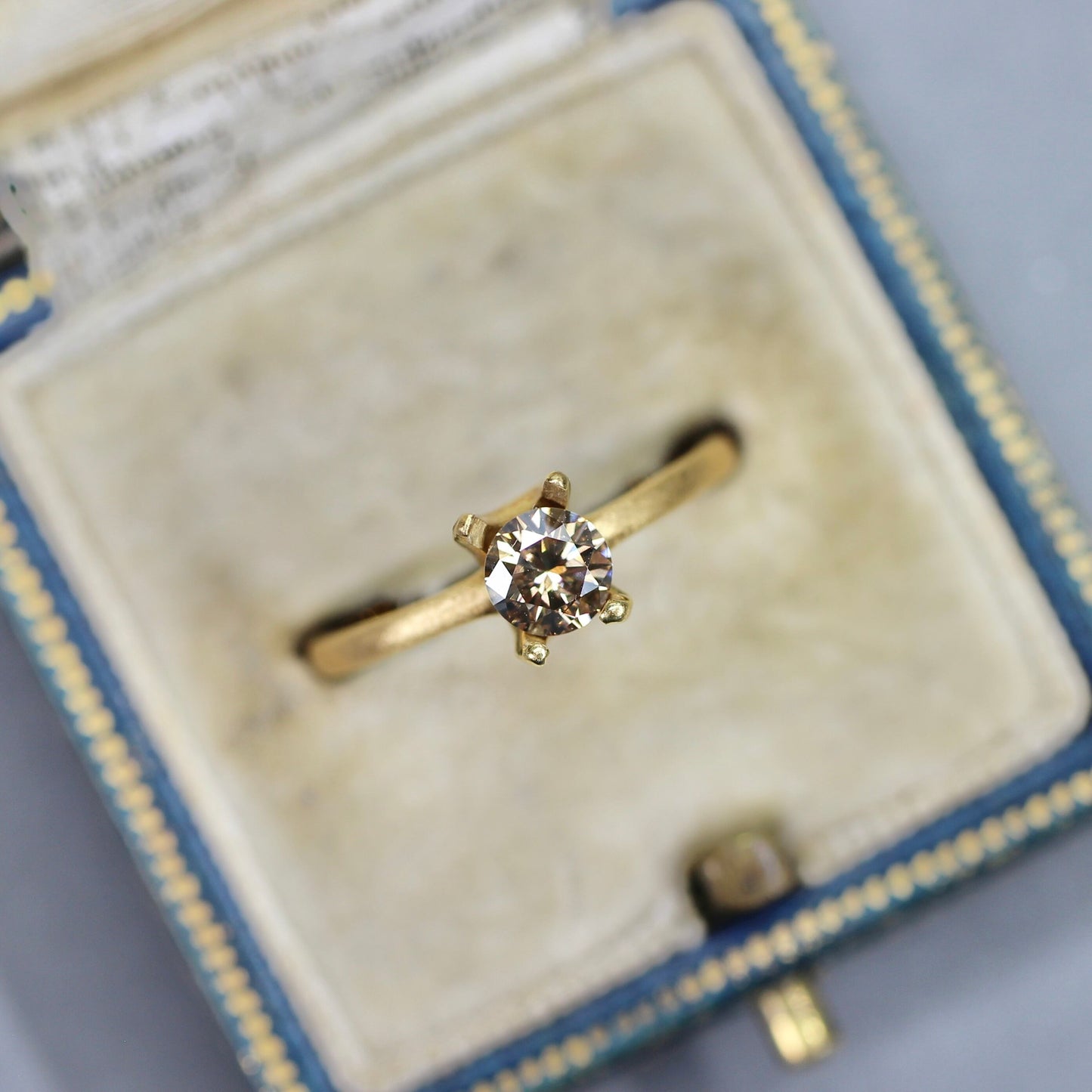 ショコラブラウンダイヤモンド 0.438ct ラウンドブリリアントカット 4.8mm×4.8mm×3.0mm【MJ2681】