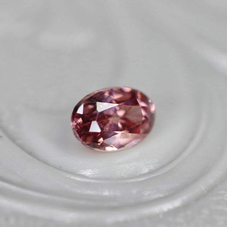 ピンクジルコン 0.43ct オーバルカット 5.1mm×3.5mm×2.7mm【MJ2704】