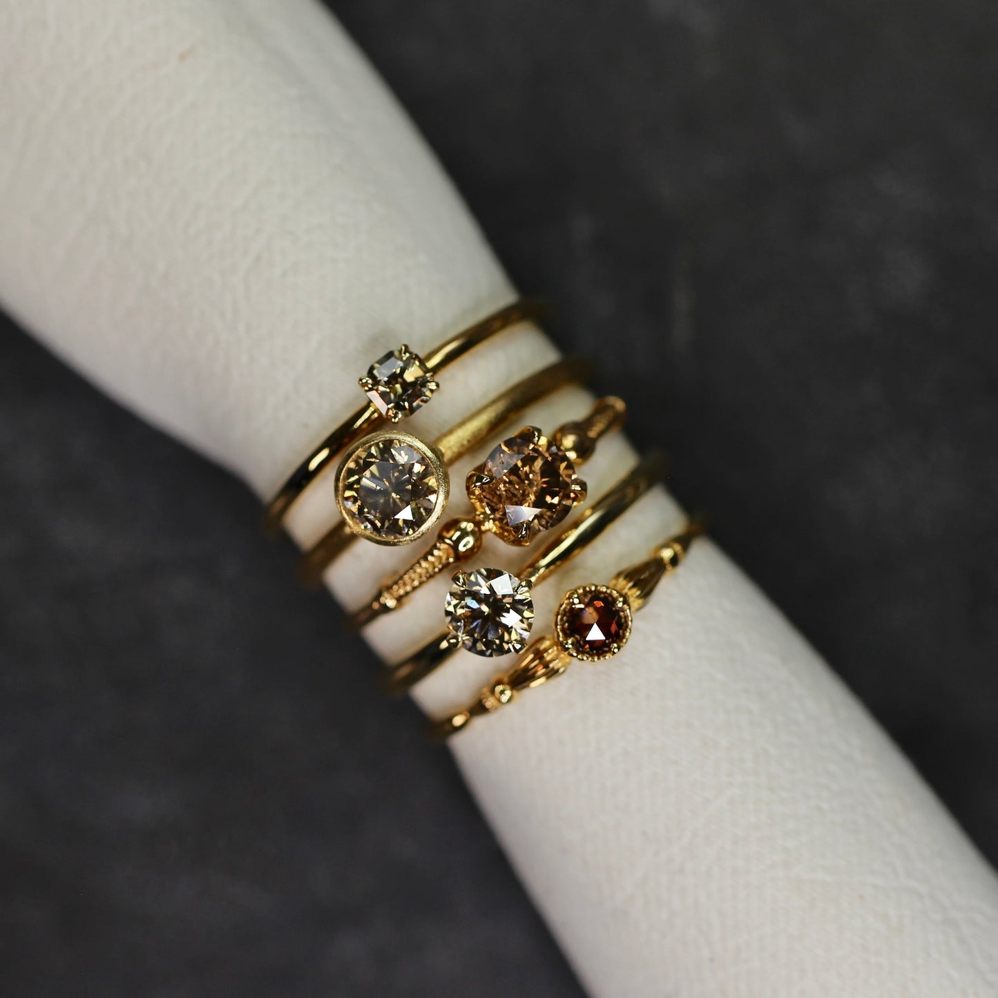 ブラウンダイヤモンド 0.135ct K10YG ラディアントカット 4本爪(立て爪)×プレーン(1mm)アーム【MJ2838】