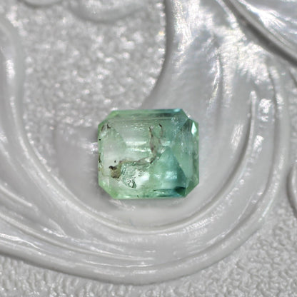 バイカラートルマリン 0.59ct エメラルドカット 5.2mm×4.6mm×3.1mm【MJ2654】