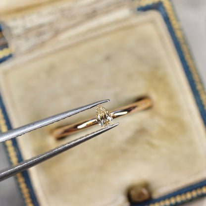 シャンパンブラウンダイヤモンド 0.125ct ペアシェイプカット 4.4mm×2.8mm×1.8mm【MJ2627】