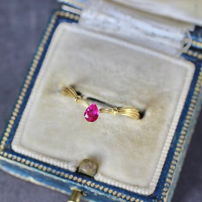 ルビー 0.20ct ペアシェイプカット  3.8mm×2.7mm×1.5mm【MJ2727】